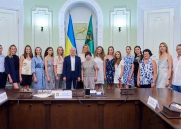 Харьковских синхронисток провели на Олимпиаду Харьковских синхронисток провели на Олимпиаду