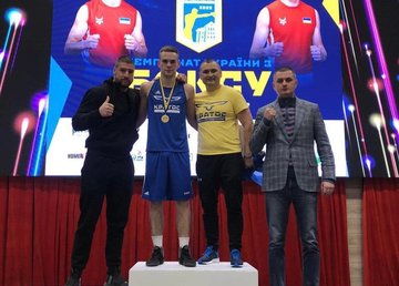 Харьковский боксер выиграл чемпионат Украины