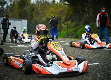 Харьковский гонщик везет домой кубок из Италии