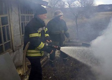 Харьковский район: ликвидирован пожар в хозяйственной постройке