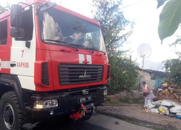 Харьковский район: спасатели ликвидировали пожар в жилом доме и хозяйственных постройках