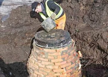 «Харьковводоканал» отремонтировал 10 смотровых колодцев