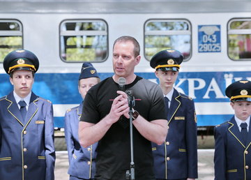 Євген Іванов взяв участь у відкритті сезону дитячої залізниці в Харкові Євген Іванов взяв участь у відкритті сезону дитячої залізниці в Харкові