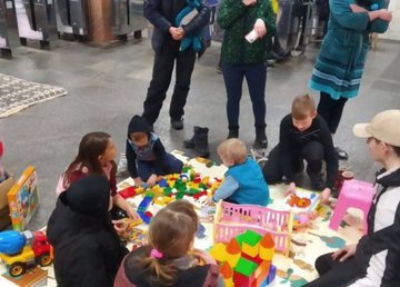 Игорь Терехов: После войны я развешу в метро рисунки детей из укрытий