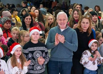 Игорь Терехов поздравил детей с наступающим Рождеством Игорь Терехов поздравил детей с наступающим Рождеством