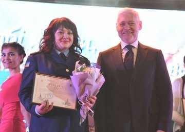 Игорь Терехов поздравил харьковчанок с праздником весны