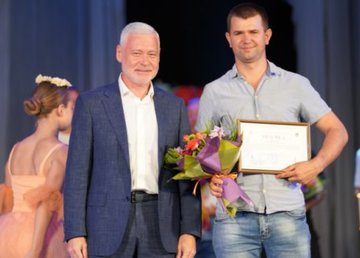 Игорь Терехов поздравил с Днем строителя работников «Жилстрой-1» Игорь Терехов поздравил с Днем строителя работников «Жилстрой-1»