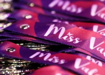 Игорь Терехов поздравляет харьковских гимнасток с Гран-при на международном турнире Игорь Терехов поздравляет харьковских гимнасток с Гран-при на международном турнире