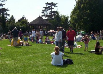 Игорь Терехов: В саду имени Шевченко можно будет отдыхать на газонах Игорь Терехов: В саду имени Шевченко можно будет отдыхать на газонах