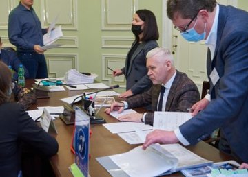 Игорь Терехов встретился с сотрудниками Национального фармуниверситета Игорь Терехов встретился с сотрудниками Национального фармуниверситета