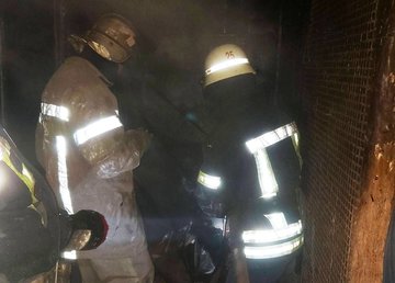 Индустриальный район: во время пожара в девятиэтажном доме пожарные эвакуировали 12 человек Индустриальный район: во время пожара в девятиэтажном доме пожарные эвакуировали 12 человек