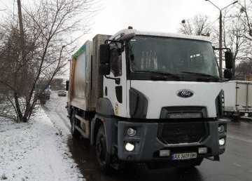 Из Харькова за год вывезли более 2 млн кубометров мусора Из Харькова за год вывезли более 2 млн кубометров мусора