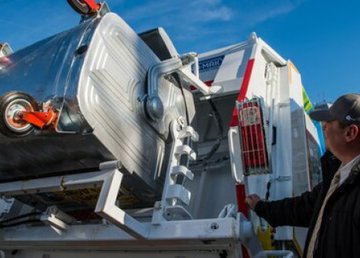 Из Харькова за неделю вывезли более 58 тысяч кубометров отходов Из Харькова за неделю вывезли более 58 тысяч кубометров отходов