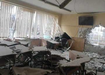 Из-за обстрелов Харькова пострадали десятки школ и детских садов Из-за обстрелов Харькова пострадали десятки школ и детских садов