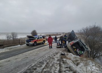 Изюмский район: спасатели деблокировали пострадавшего водителя из покореженного в ДТП автомобиля