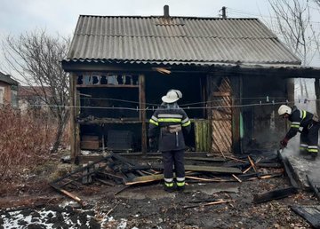 Изюмский район: во время пожара в частном доме погиб человек Изюмский район: во время пожара в частном доме погиб человек