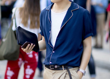 Как подобрать футболку под рубашку?