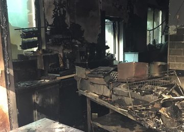 Киевский район: спасатели оперативно ликвидировали пожар в кафе