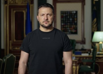 Коли наші люди роблять усе можливе й неможливе для перемоги, будь-яке внутрішнє зрадництво викликає лють – звернення Президента України