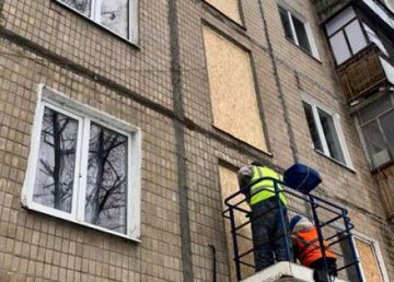 Коммунальщики закрыли 80% контуров поврежденных домов Коммунальщики закрыли 80% контуров поврежденных домов