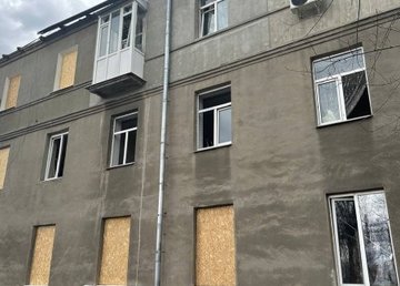 Коммунальщики закрыли 90% контуров поврежденных домов Коммунальщики закрыли 90% контуров поврежденных домов