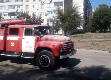 Купянский район: спасатели открыли дверь в квартире где находился несовершеннолетний ребенок Купянский район: спасатели открыли дверь в квартире где находился несовершеннолетний ребенок