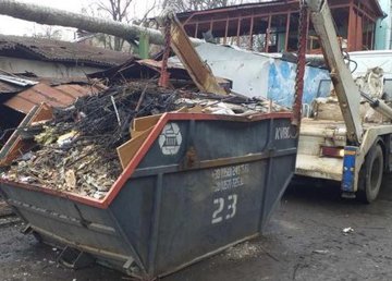 КВБО помогает устранять последствия обстрелов Харькова КВБО помогает устранять последствия обстрелов Харькова