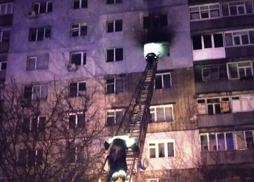 м. Харьков: во время тушения пожара в жилой 9-ти этажке пожарные обнаружили тела 2 погибших людей м. Харьков: во время тушения пожара в жилой 9-ти этажке пожарные обнаружили тела 2 погибших людей