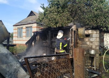 Малоданиловская ОТГ: спасатели потушили пожар в хозяйственной постройке
