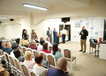 Майже 11 тисяч ґаджетів передали для школярів громад Харківщини Майже 11 тисяч ґаджетів передали для школярів громад Харківщини