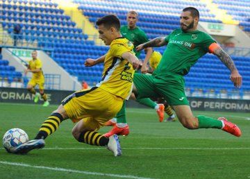 "Металлист 1925" дома с минимальным счетом обыграл "Прикарпатье" "Металлист 1925" дома с минимальным счетом обыграл "Прикарпатье"