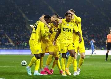 "Металлист" сыграет с "Зарей" в 1/4 финала Кубка Украины "Металлист" сыграет с "Зарей" в 1/4 финала Кубка Украины