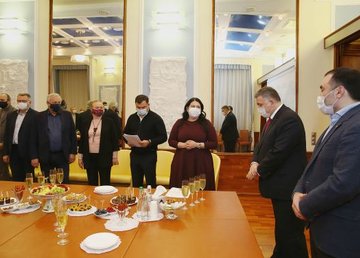 Министр внутренних дел Арсен Аваков и глава Харьковской ОГА Айна Тимчук встретились с руководителями опорных больниц области Министр внутренних дел Арсен Аваков и глава Харьковской ОГА Айна Тимчук встретились с руководителями опорных больниц области