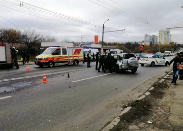 Московский район: спасатели деблокировали из покореженного в ДТП автомобиля водителя