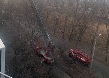 Московский район: во время пожара в 12-ти этажке пожарными спасены 82-летнюю женщину, еще 10 человек эвакуированы Московский район: во время пожара в 12-ти этажке пожарными спасены 82-летнюю женщину, еще 10 человек эвакуированы