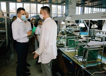 Моя задача – чтобы вопросы харьковских промышленных предприятий решались в первую очередь. Алексей Кучер Моя задача – чтобы вопросы харьковских промышленных предприятий решались в первую очередь. Алексей Кучер