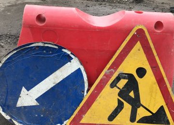 На Александровском проспекте ограничено движение транспорта На Александровском проспекте ограничено движение транспорта