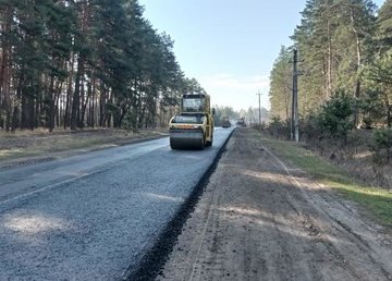 На дороге Богодухов - Валки - Новая Водолага завершили укладку выравнивающего слоя асфальта На дороге Богодухов - Валки - Новая Водолага завершили укладку выравнивающего слоя асфальта