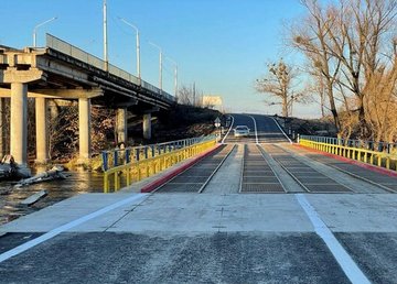 На Харківщині продовжуються роботи з відновлення доріг