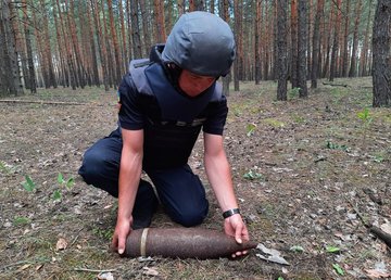 На Харьковщине пиротехники ГСЧС обезвредили 4 устаревших взрывоопасных предметов На Харьковщине пиротехники ГСЧС обезвредили 4 устаревших взрывоопасных предметов