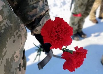 На Харьковщине почтили память защитников Донецкого аэропорта На Харьковщине почтили память защитников Донецкого аэропорта