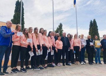 На Харьковщине подняли флаги по случаю 100 дней до начала Олимпиады