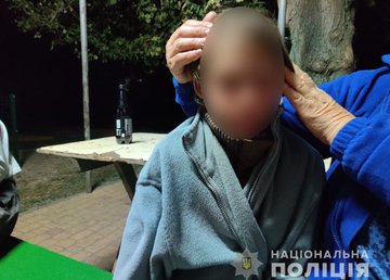 На Харьковщине полицейские обнаружили 12-летнего ребенка, который заблудился На Харьковщине полицейские обнаружили 12-летнего ребенка, который заблудился