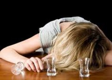 На Харьковщине полицейские обнаружили семью, в которой мать ненадлежащим образом выполняет свои родительские обязанности