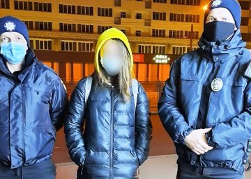 На Харьковщине полицейские оперативно разыскали пропавшую девушку На Харьковщине полицейские оперативно разыскали пропавшую девушку