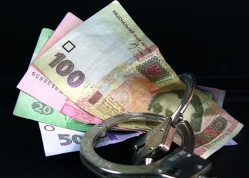 На Харьковщине полицейские разоблачили директора предприятия в завладении бюджетными средствами и подделке документов