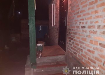 На Харьковщине полицейские задержали жителя города Барвенково за разбойное нападение на пожилую женщину На Харьковщине полицейские задержали жителя города Барвенково за разбойное нападение на пожилую женщину