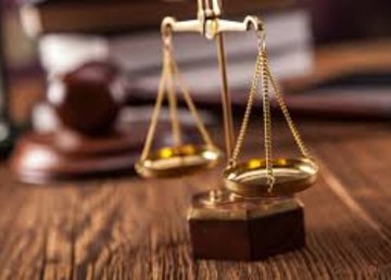 На Харьковщине полиция разоблачила мошенников, которые отбирали квартиры у одиноких граждан