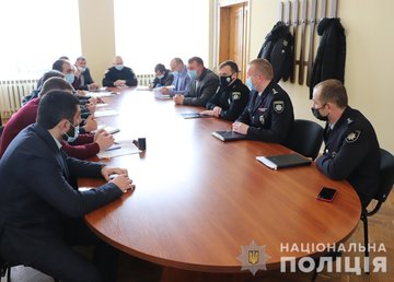 На Харьковщине шесть общин выразили желание стать участниками проекта «Полицейский офицер общества» На Харьковщине шесть общин выразили желание стать участниками проекта «Полицейский офицер общества»