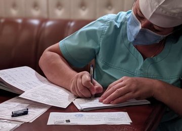 На Харьковщине вакцинированы против COVID-19 более 90% всех медицинских работников. Михаил Черняк На Харьковщине вакцинированы против COVID-19 более 90% всех медицинских работников. Михаил Черняк